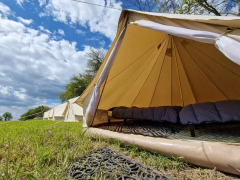 Les Tipis
