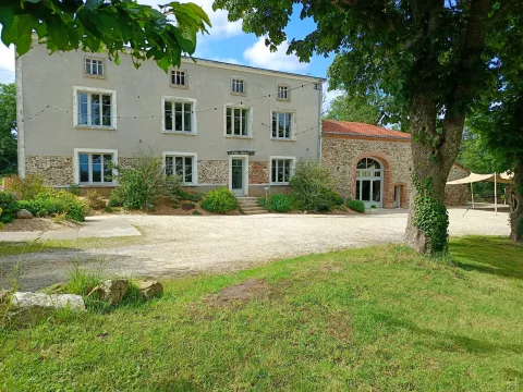 Les Extérieurs