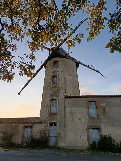 Le Moulin
