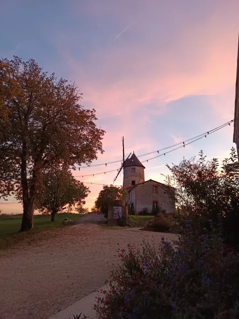 Le Moulin