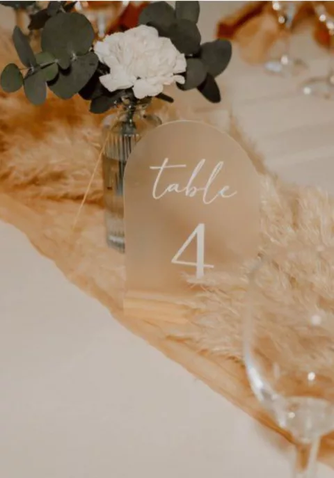 Numéro de table en verre dépoli